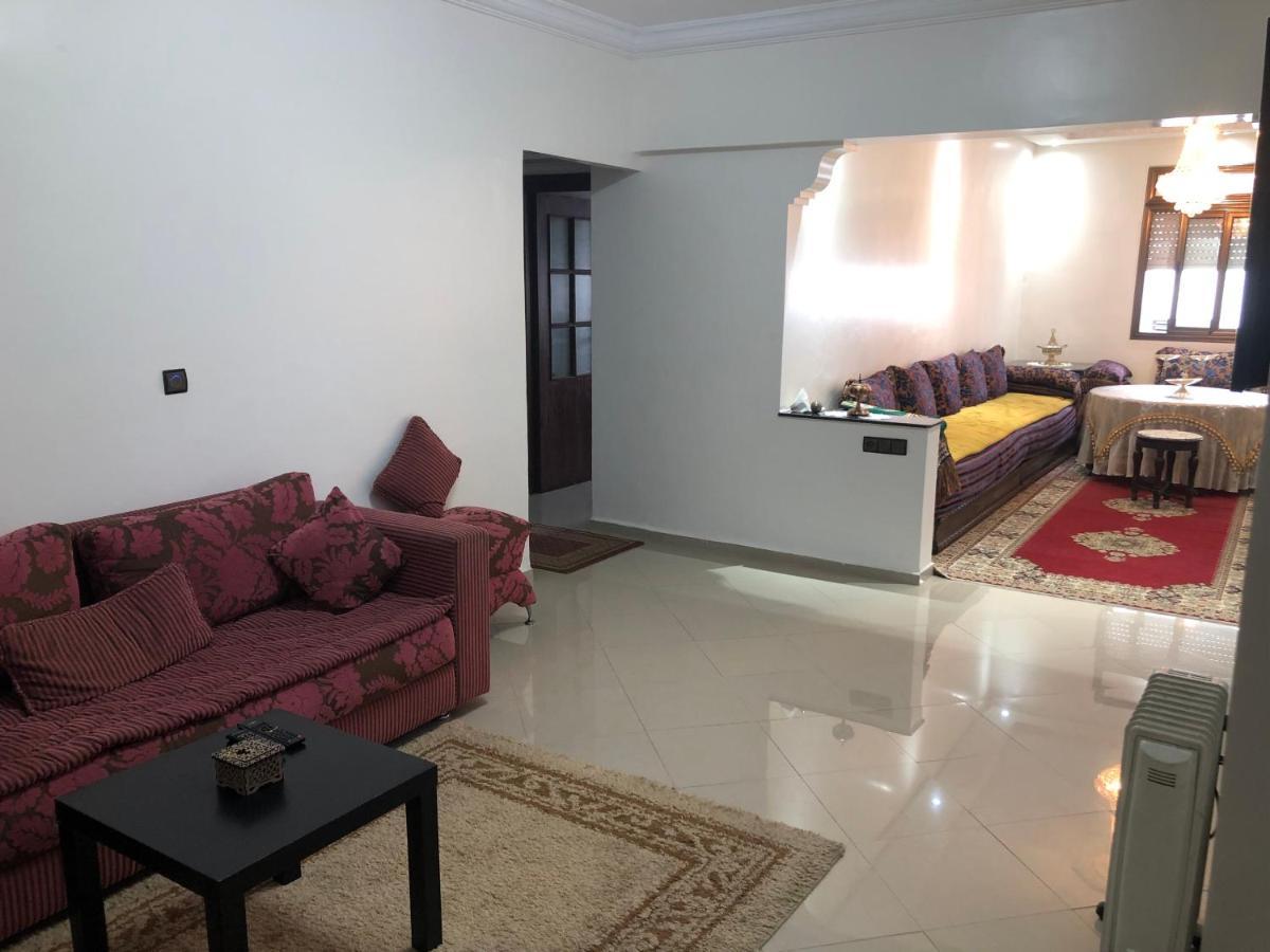 Bel appartement rénové proche de la gare du train Rabat Extérieur photo